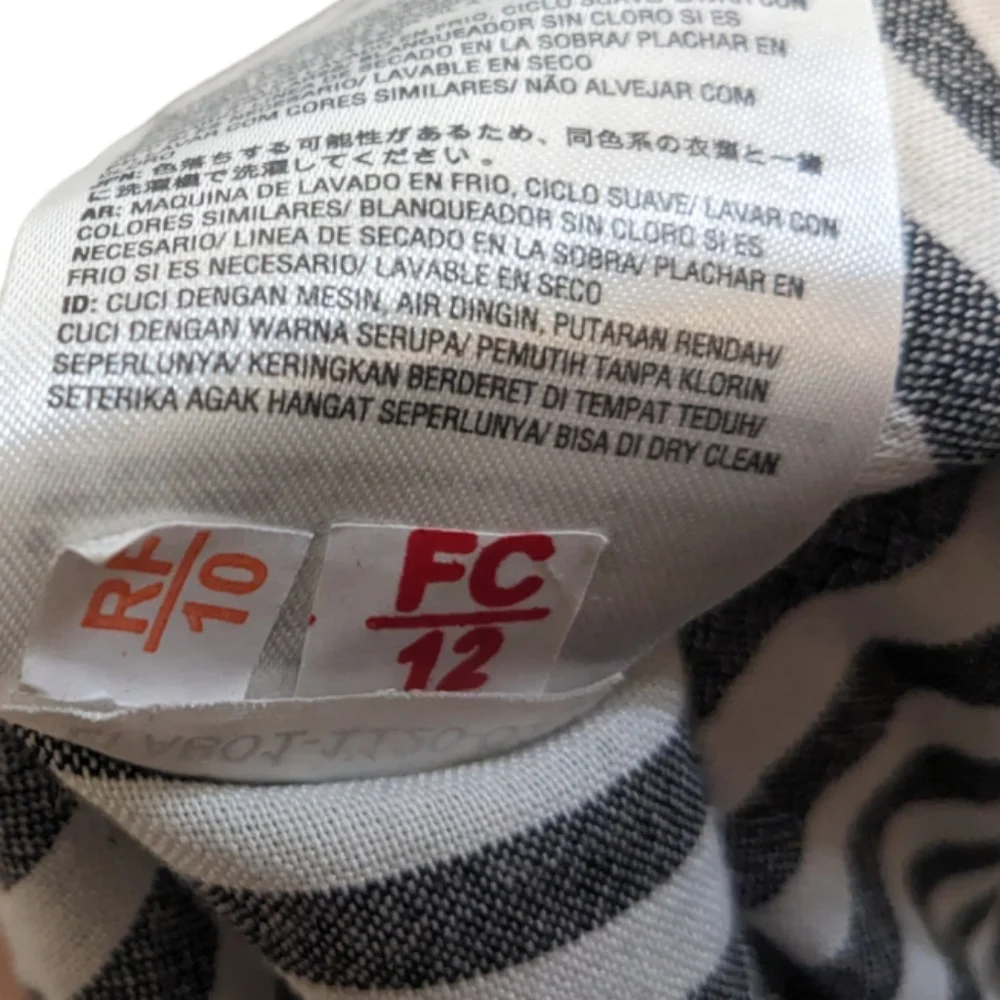 NWOT Volcom Women's Sunday Strut Engineer Stripe Short M - Picture 15 of 16